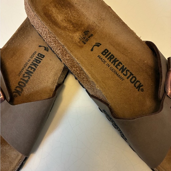 NEW. Brown Birkenstock Arizona sandals. - Picture 2 of 6